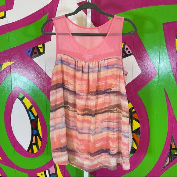 Liz Lange Maternity. Pretty Flowy Tank Top. Size Medium. In excellent condition! - Picture 1 of 6